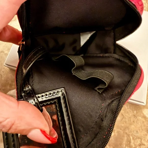 YSL Heart-Shaped Red Cosmetic Bag wristlet - Picture 7 of 7